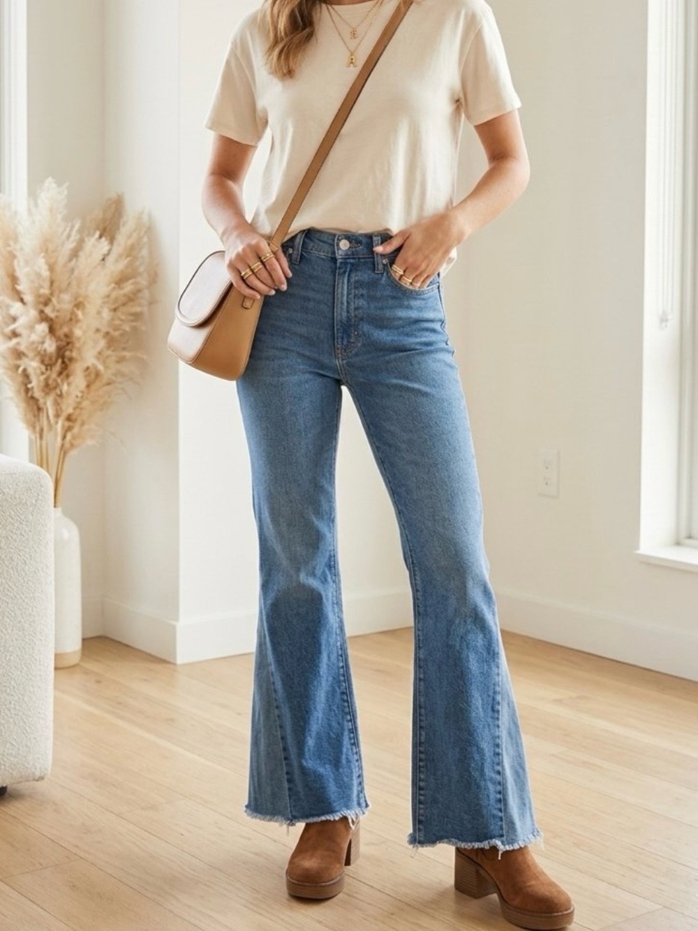 American Eagle Next Level Stretch Flare Jeans Size 2 High Rise Raw Hem Blue